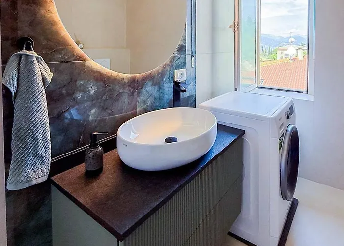 Spacious & Modern, Short Drive To & Mountain San Zeno di Montagna